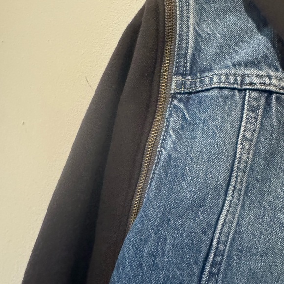 Harley-Davidson Denim Jacket Hoodie Hybrid Zip-Sleeve | Medium Wash | MKE WI - Picture 7 of 9